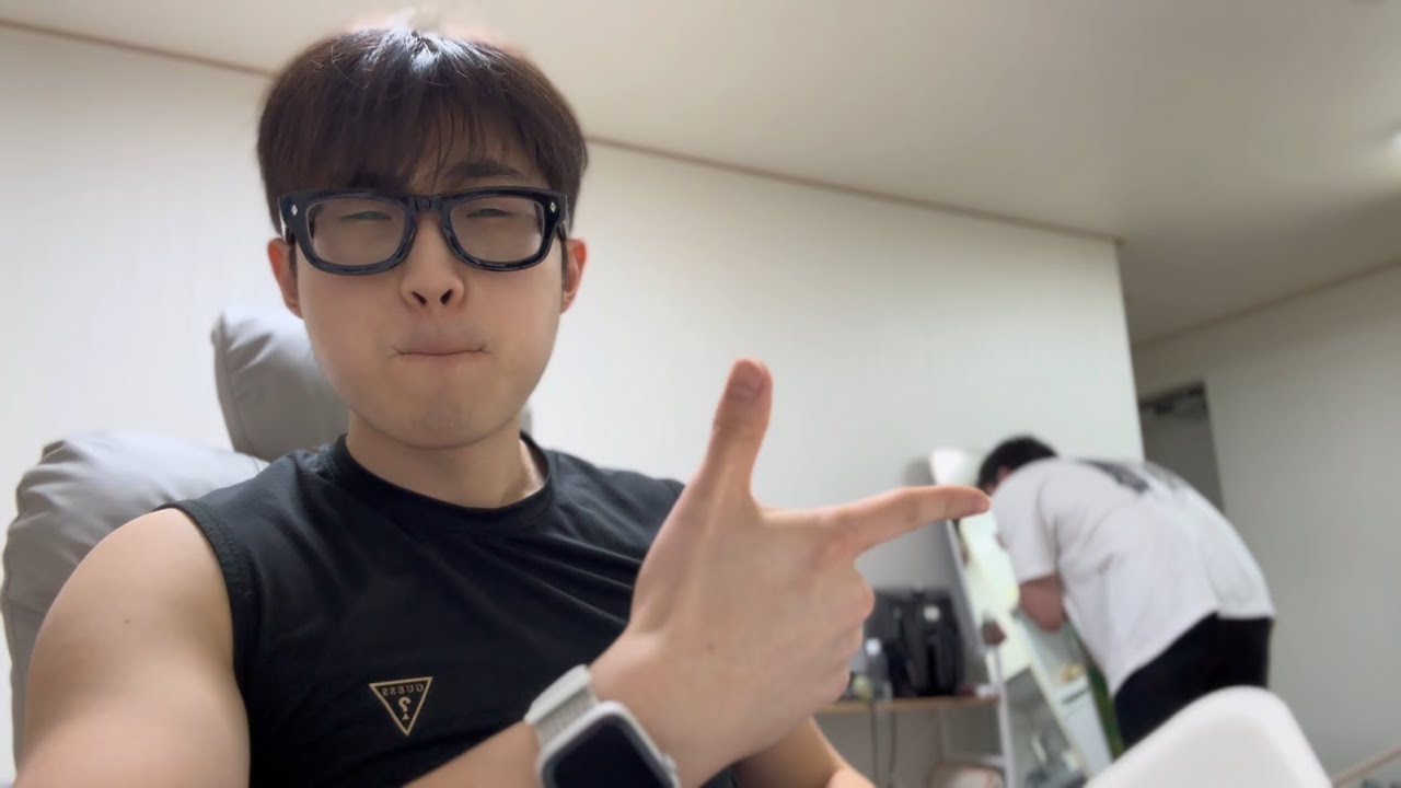 [VLOG] 친구 자취방 뺏어서 주인되기 