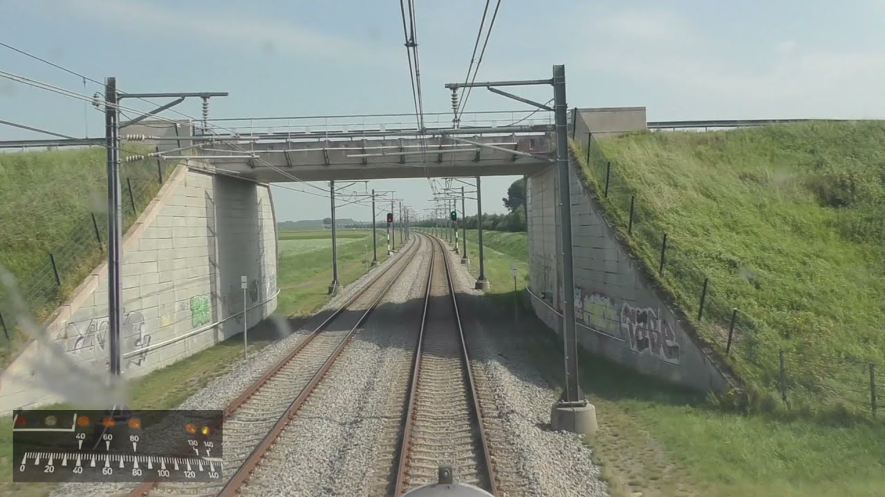 Прокатитесь с машинистом поезда из Лелистада в Леуварден. (со спидометром)