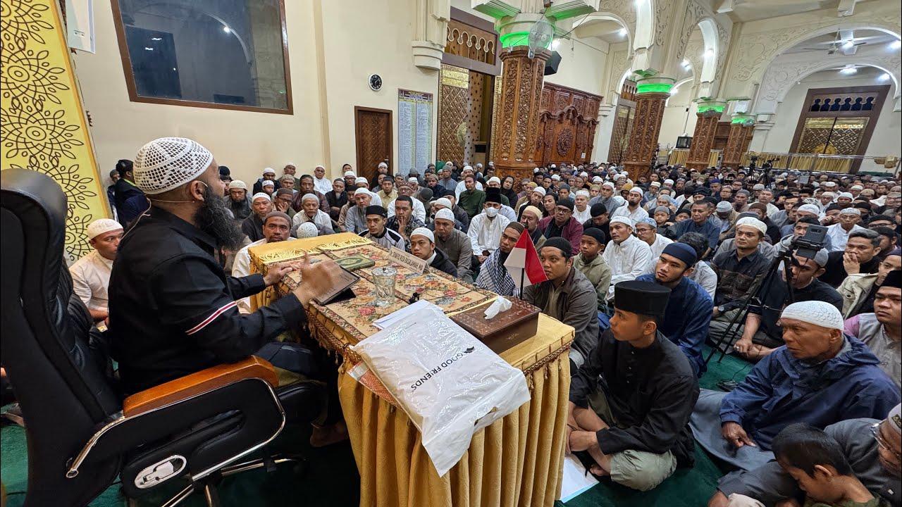(Safari Dakwah Bukittinggi) Sujud Yang Merubah Segalanya - Ustadz DR Syafiq Riza Basalamah MA