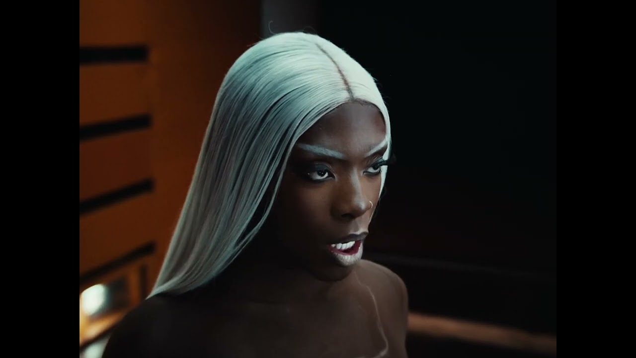 Keiona - WATCH ME (Official Video)