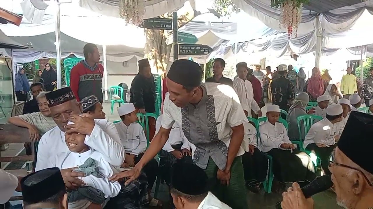 Khitanan Massal Haul Sunan Bonang Tuban 