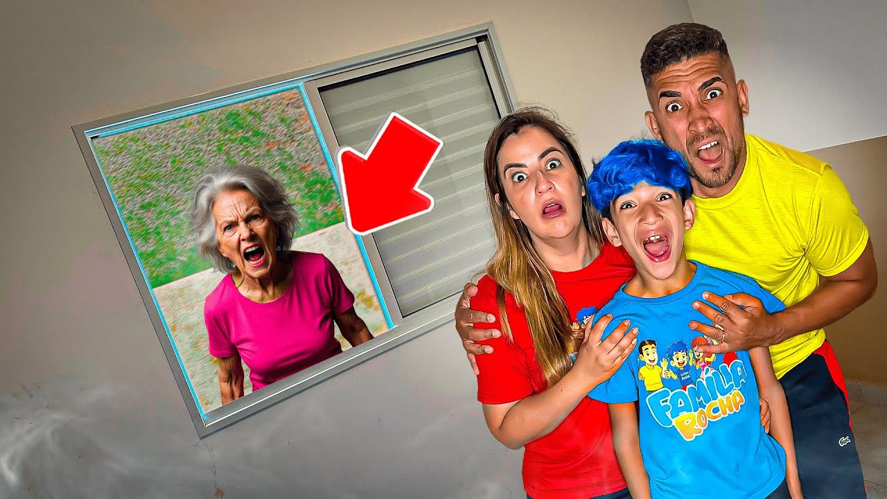 ELA APARECEU NA NOSSA CASA !