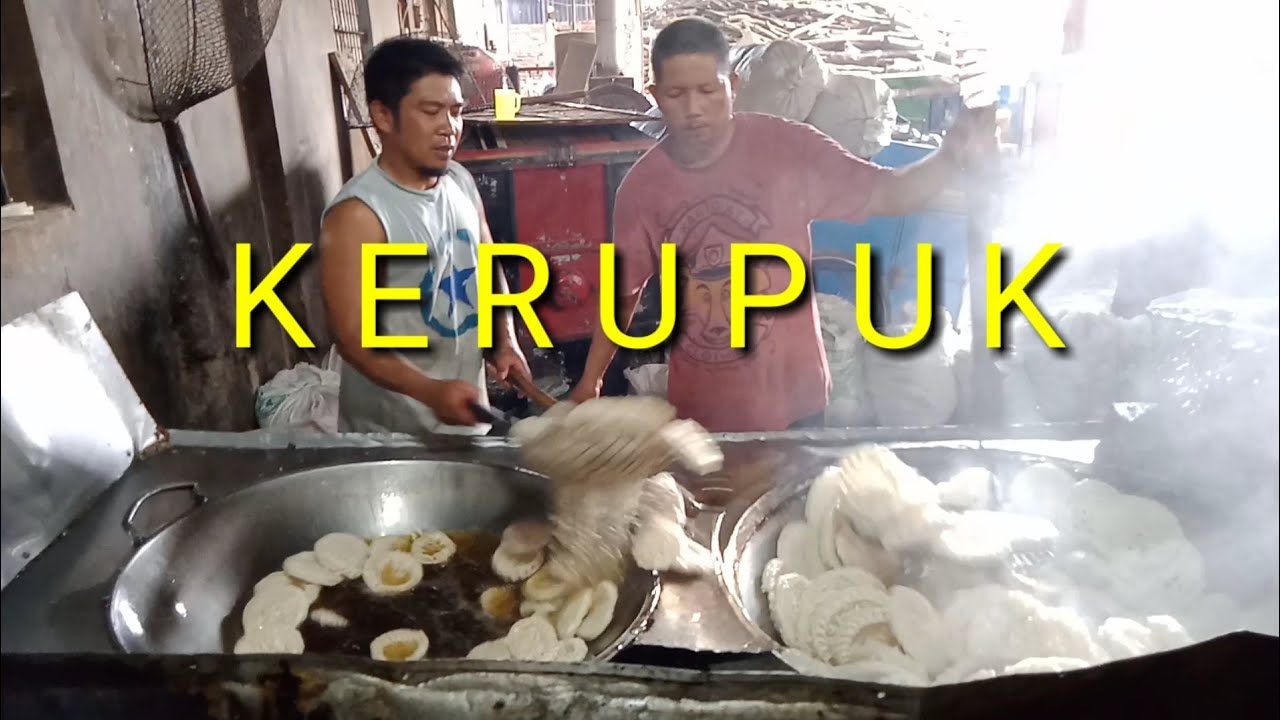 PROSES MEMBUAT KERUPUK BAWANG YANG ENAK - Indonesia Street Food Kerupuk