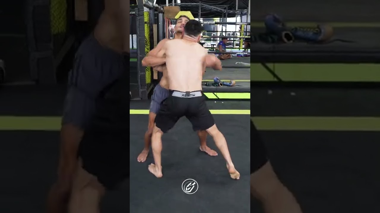 Clinch Defense & Takedown 🥊 | Muay Thai #shorts 🏆