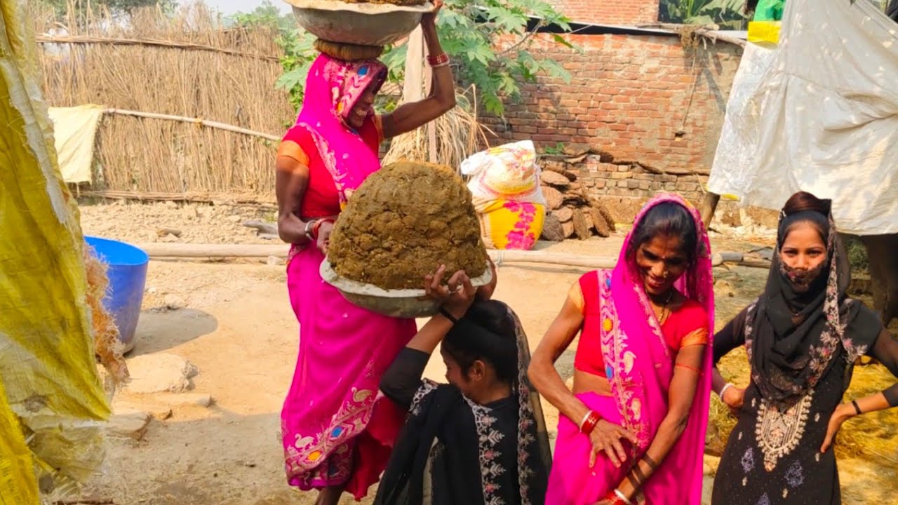 Aaj Maine aur mummy ne milkar banae gobar ke upne #village #vairalvideo 