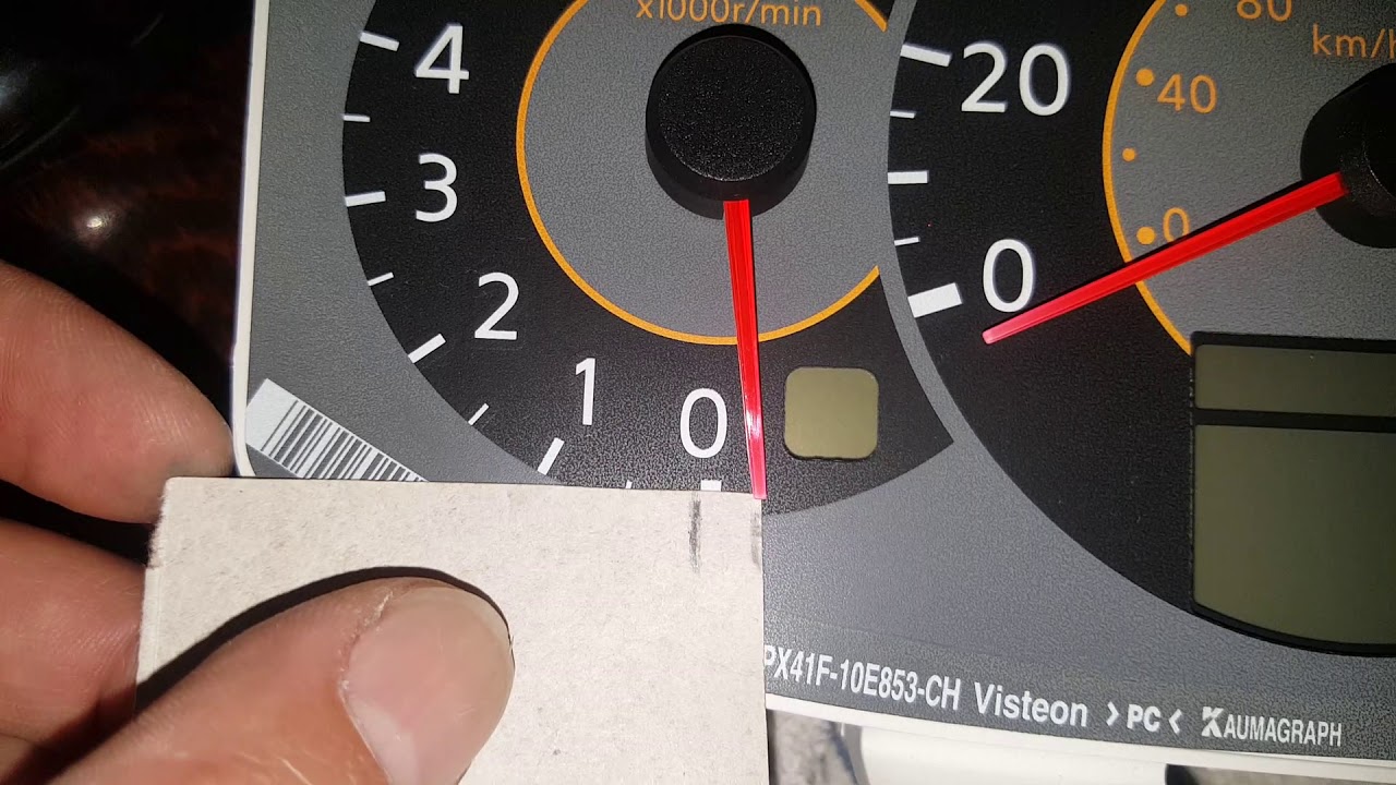 How to replace the lcd screen on 2004 nissan quest