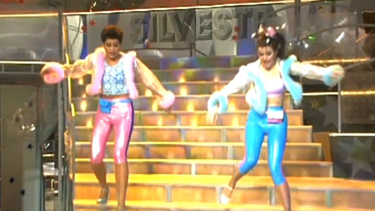 Iveta Bartošová & Ilona Csáková | Dvě žlutá kuřátka | 1999