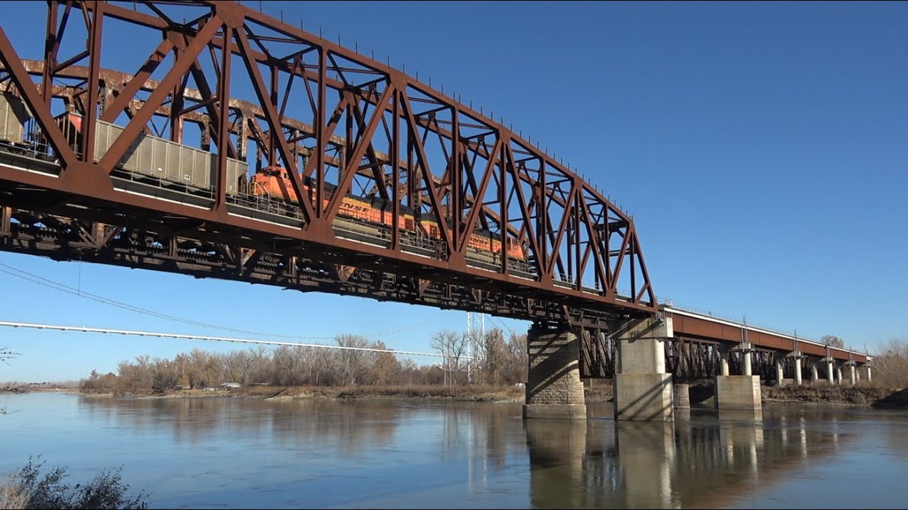 [HD] BNSF's Scenic Route Along the Platte River (Ashland to Pacific Junction)