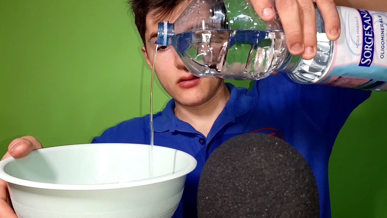☆ASMR☆ ICE sounds+ WATER DRINKING  (a lot of puor sound)