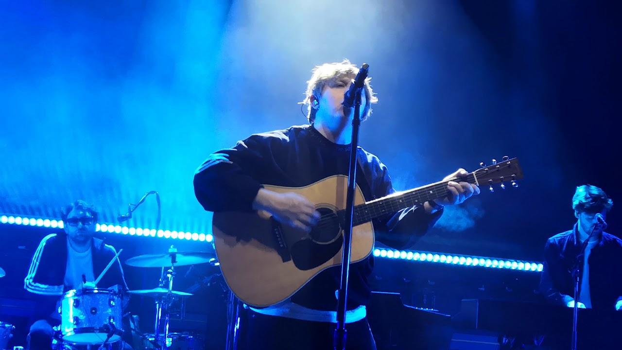 Lewis Capaldi - Forever [Live in Prague]