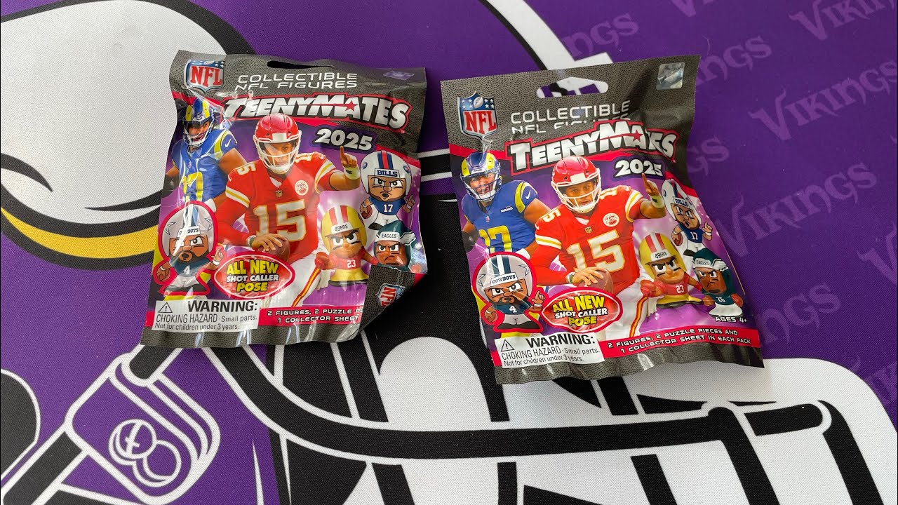 Opening 2 packs of the brand new 2025 NFL Teenymates!