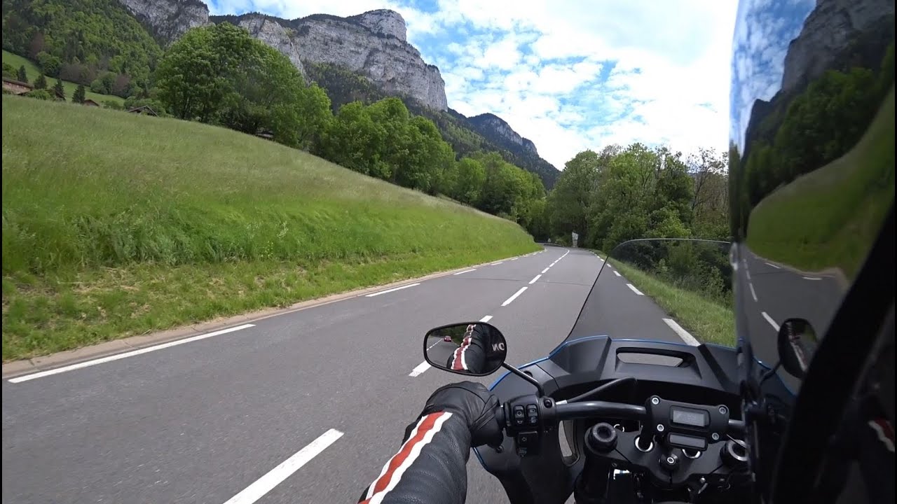 Je prends mon pied🦶dans la vallée du Petit Bornand avec ma Harley Davidson Low Rider ST 😃