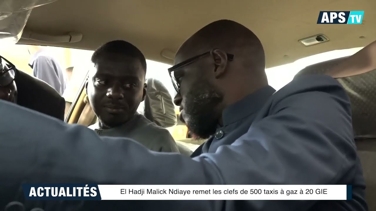 El Hadji Malick Ndiaye remet les clefs de 500 taxis à gaz à 20 GIE
