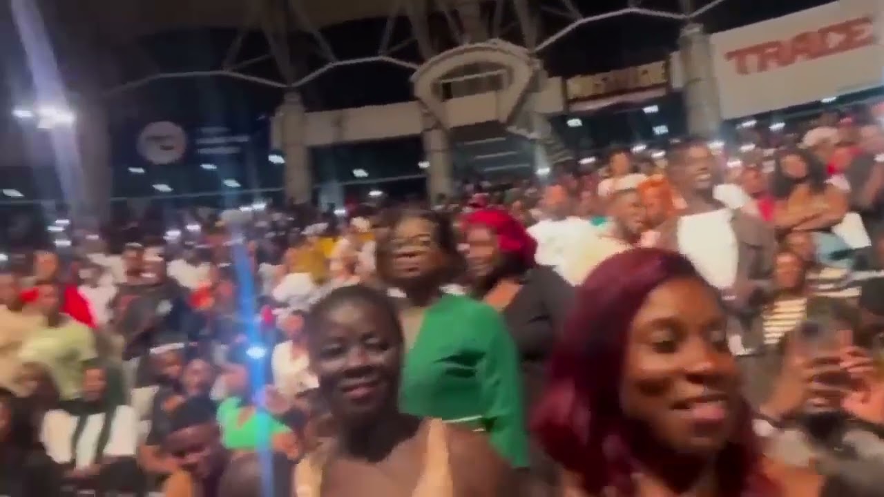 Aïcha tremblé au concert de safarel