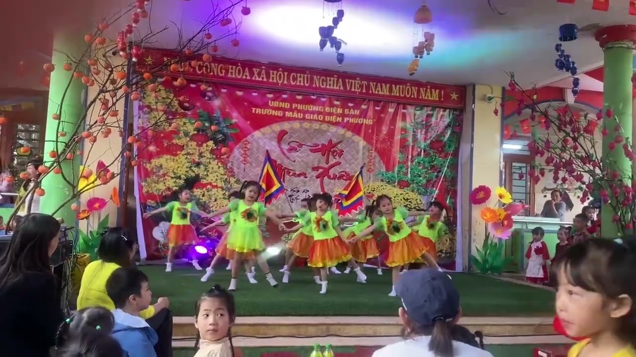 Ếch ngồi đáy giếng múa 2026