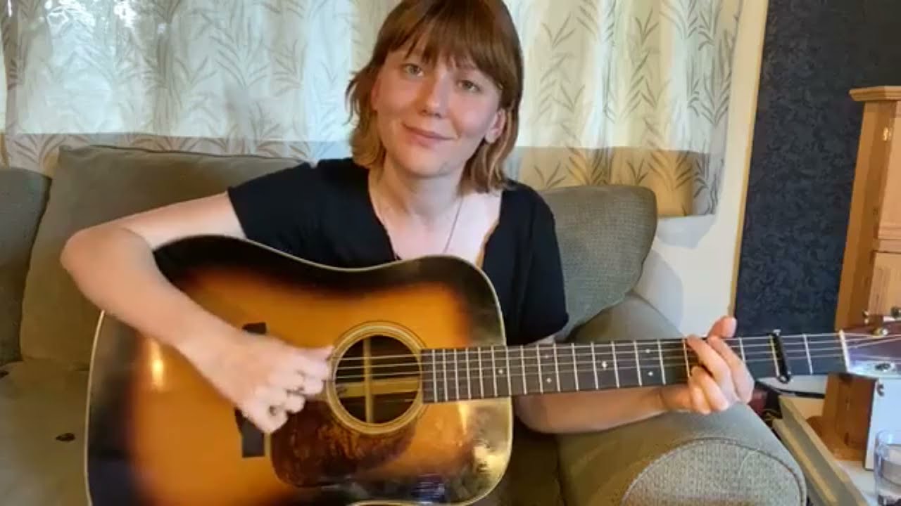 Molly Tuttle plays Little Annie