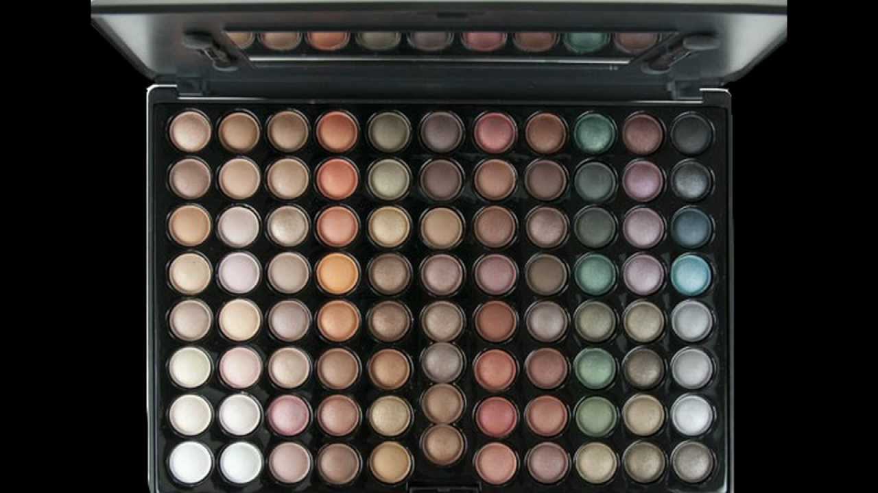 *CHIUSO*Giveaway di Natale!!! VINCI una 88 Colour Hot Earth Eyeshadow Palette  **CHIUSO**