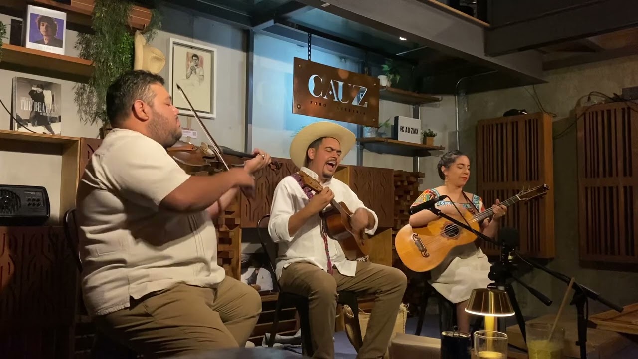 Tlacuatzin - La Azucena