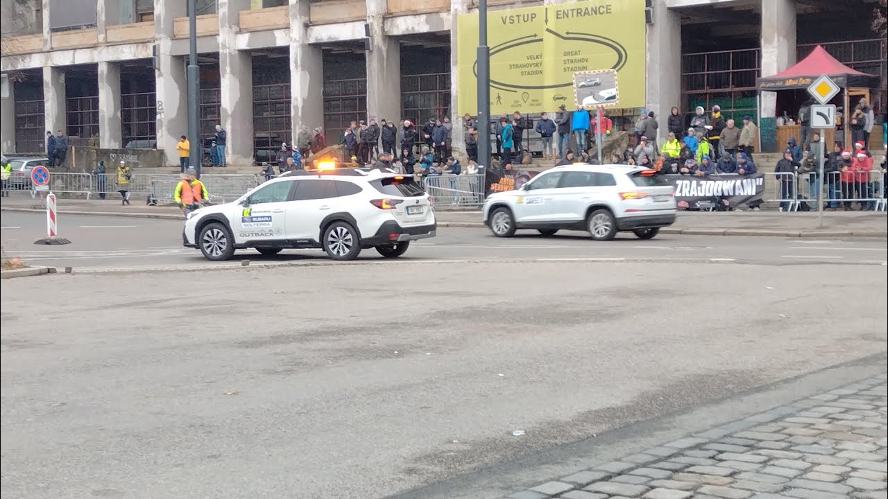 Tipcars pražský rallysprint 2025 bezpečnostní vozidla