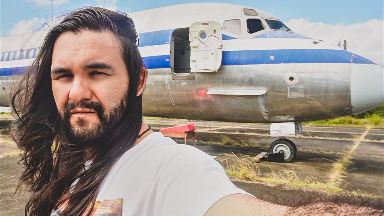 Encontré un Avión en una Base Militar Abandonada