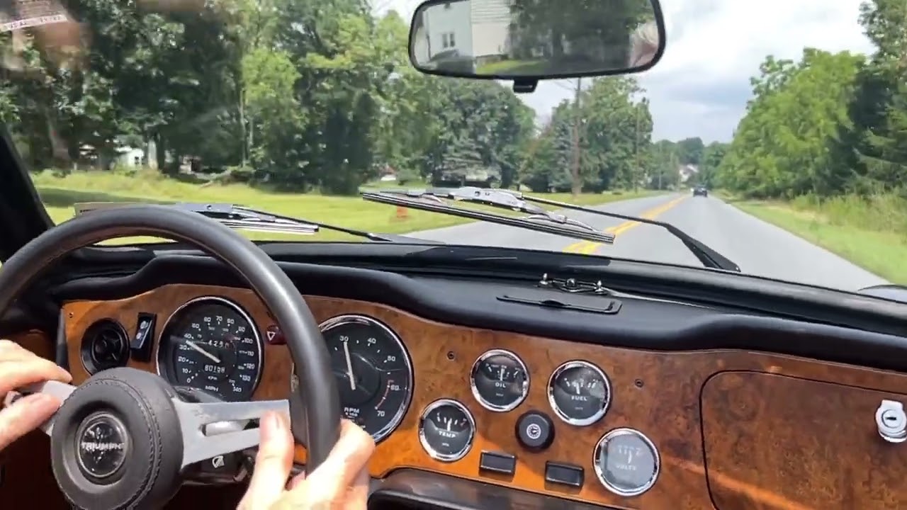 1973 Triumph TR6 - driving