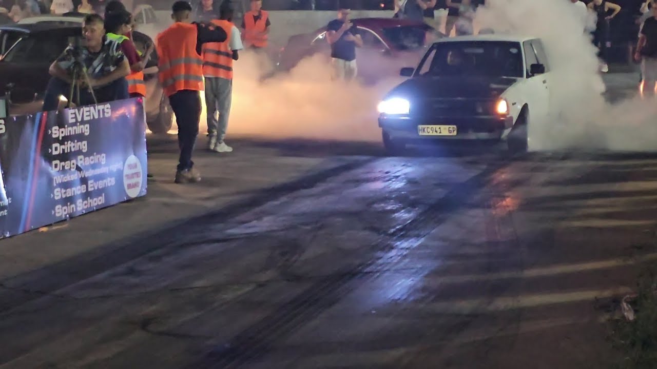 Toyota Corolla V8 conversion (crazy tune) vs Bmw 1 series head start 🔥