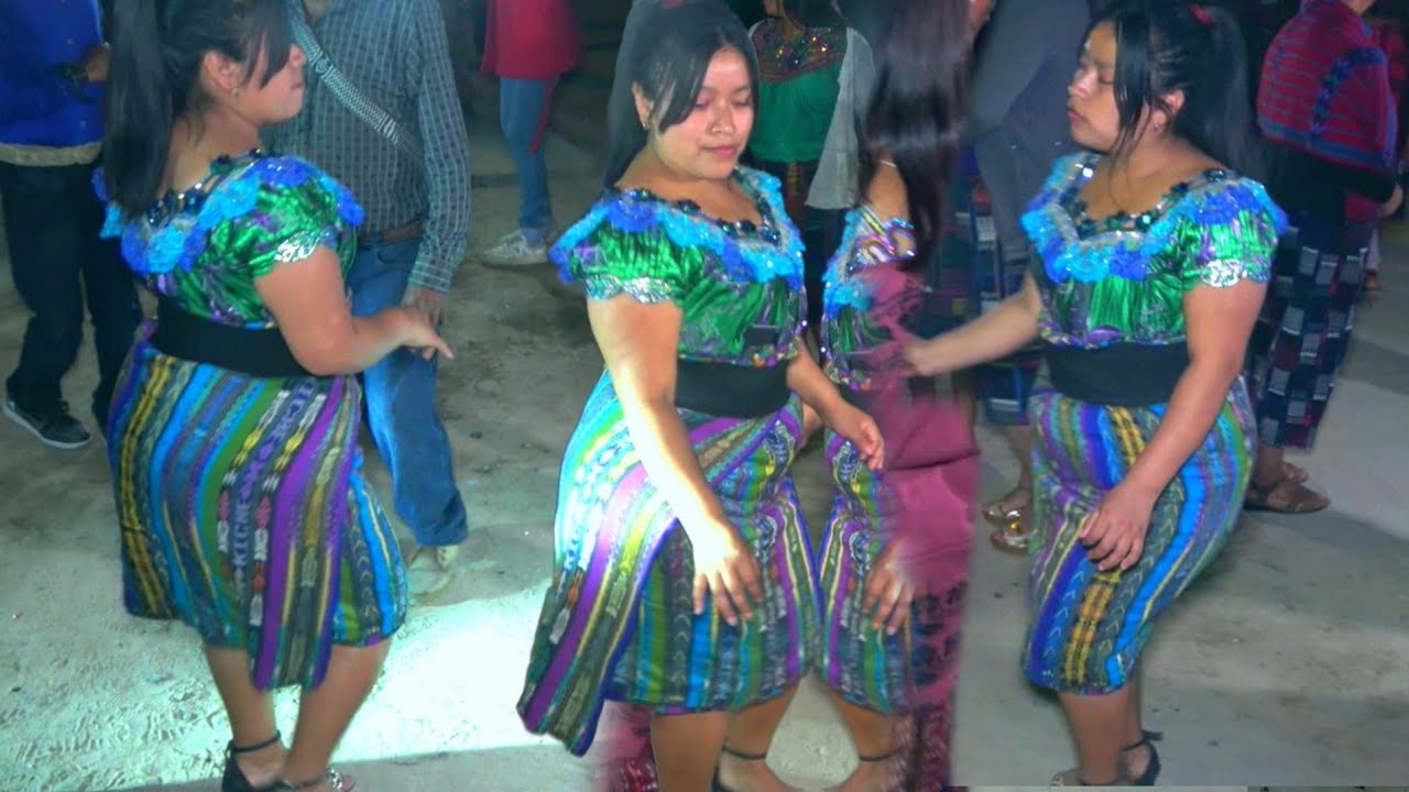 Por Un Caminito Cumbia, Franklin y su Grupo Musical desde el Calvario Joyabaj 13 de Abril 2024