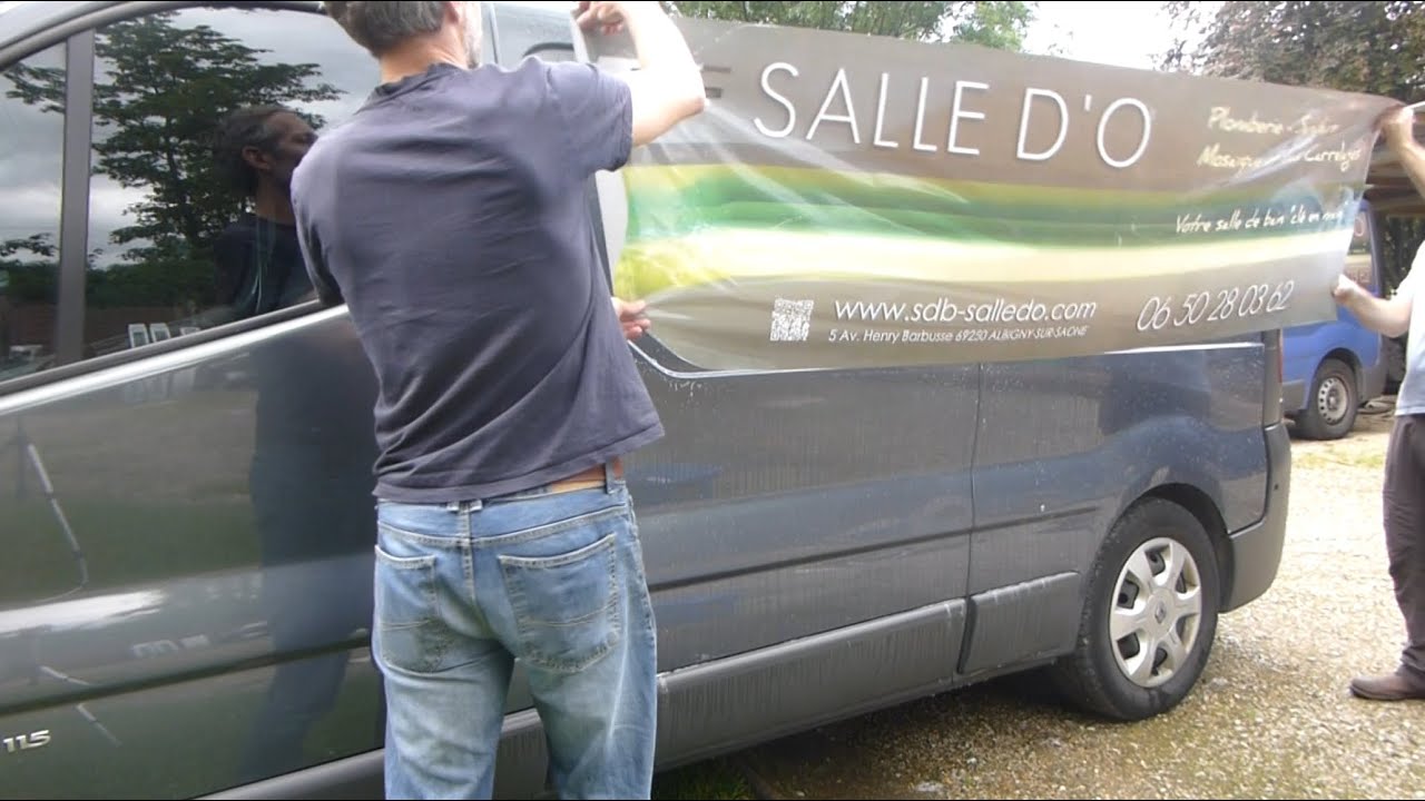 Pose d'autocollant sur véhicule | www.autocol.fr