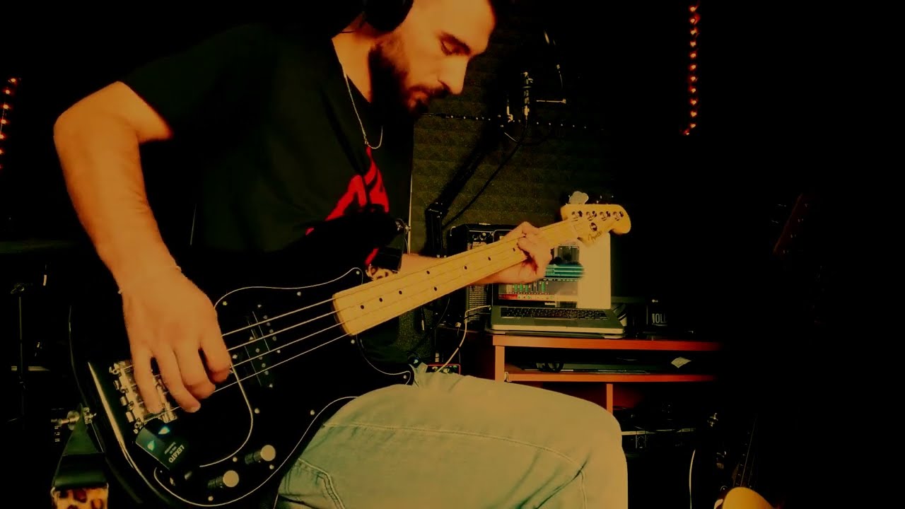 Via Le Mani Dagli Occhi - Negramaro (Bass Cover)