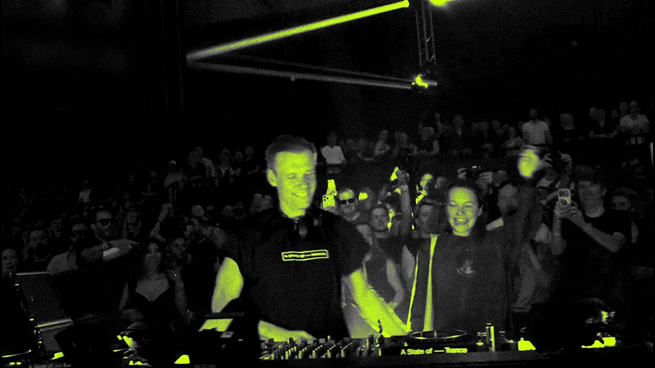 Armin van Buuren & Olive Anguz - Vem Comigo (Official Music Video)