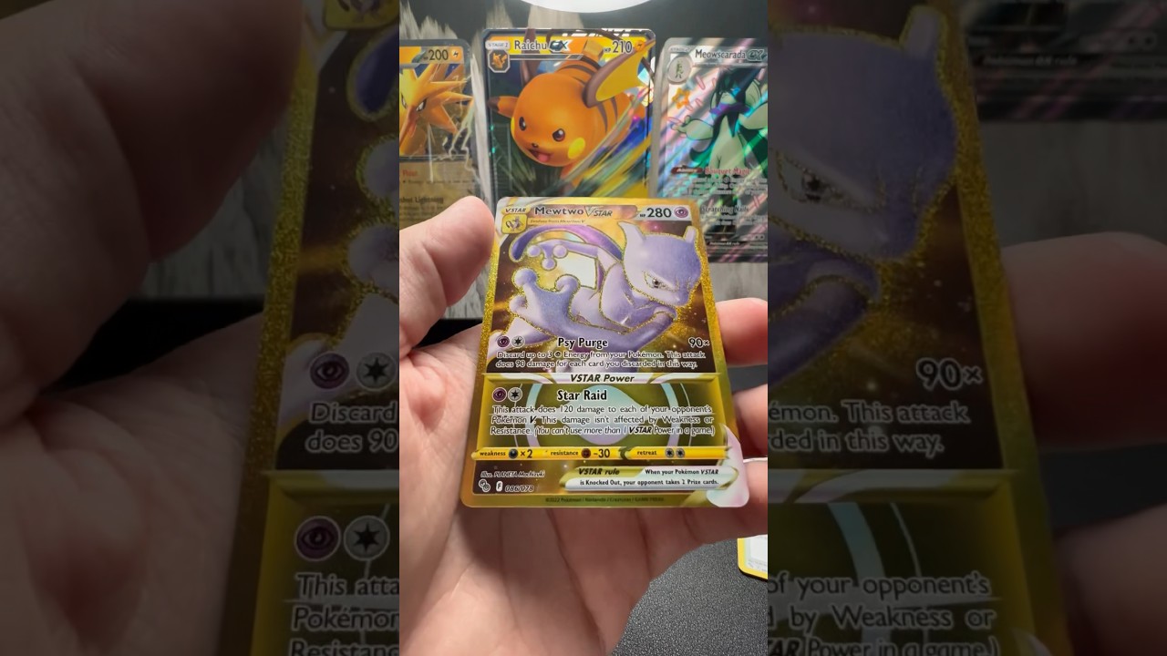 MEWTWO GOLD SECRET RARE !!! Pokemon GO #youtubeshorts #pokemon #pokemoncards #ultrarare #shorts
