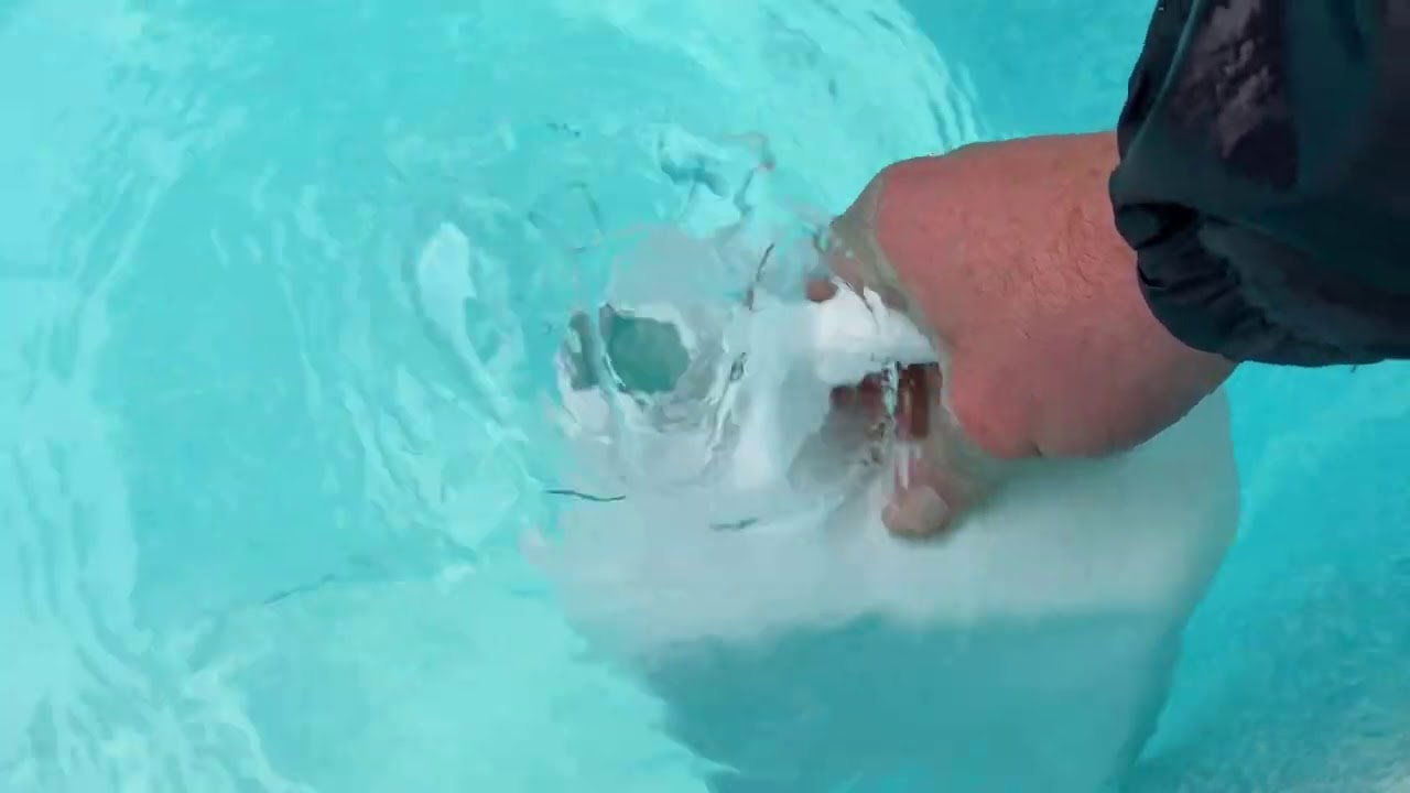 Pool ASMR