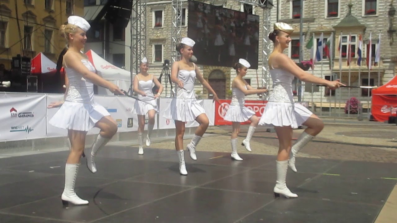 MAŽORETKY  KMOCHŮV  KOLÍN  2018