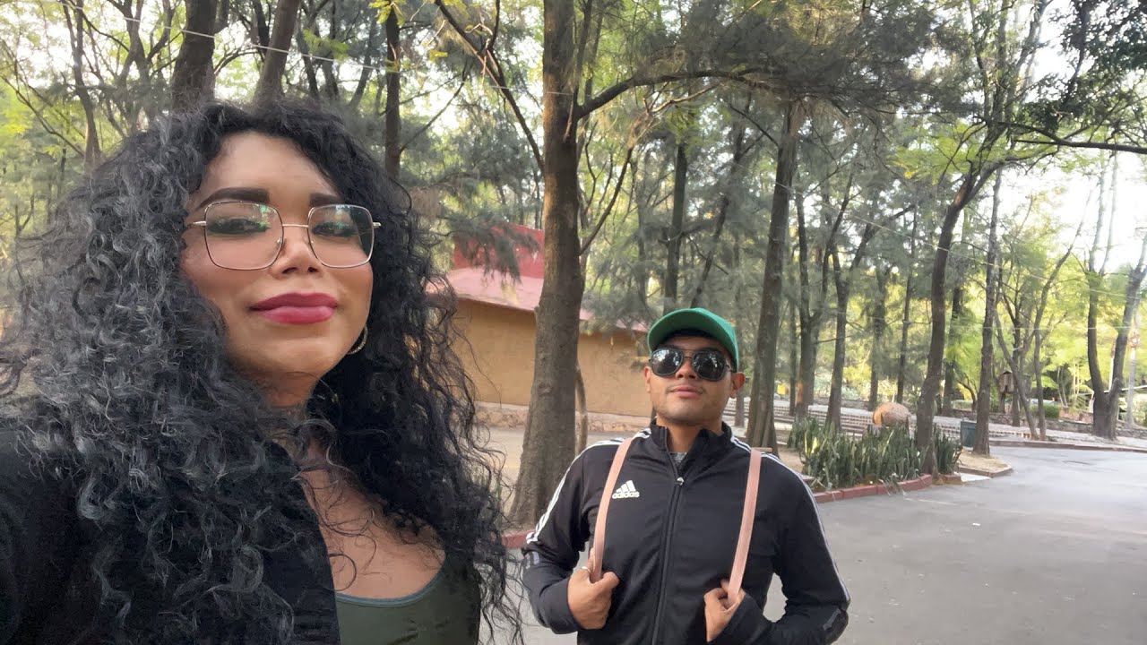 Linda tarde nosotros en el zoológico de León