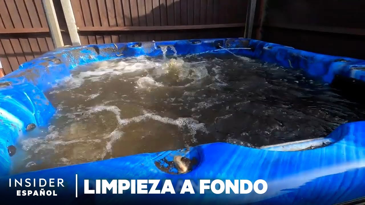 Cómo se limpia de forma profesional una bañera de hidromasaje | Limpieza a fondo | Insider Español