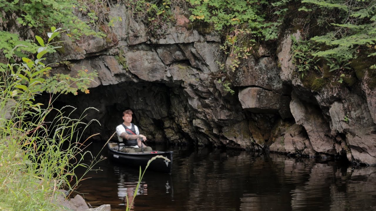 Paddling Through Tunnels | One night on North Cross Lake