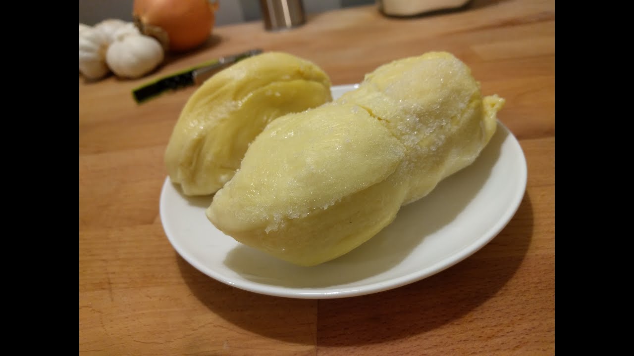 My first time eating durian fruit!