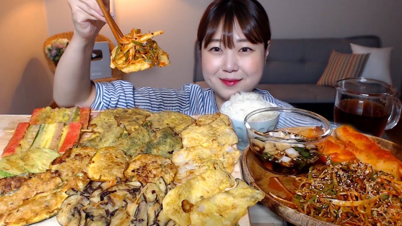 비오는 날엔~ 다 있는 모듬전과 파절이 총각김치 먹방 Korean Jeon (pancack) Kimchi mukbang Eating show