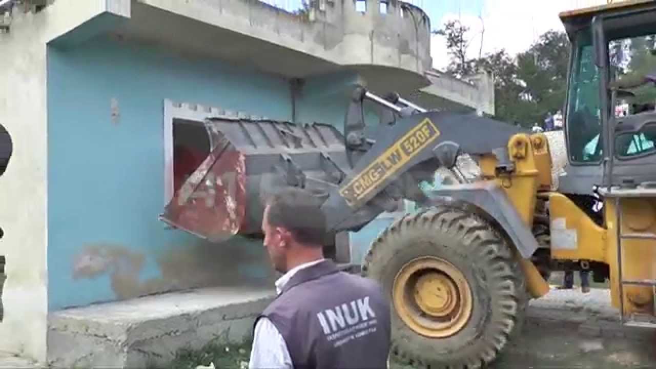 A1 Report - Kund&euml;r prishjes s&euml; banes&euml;s, nj&euml; familje godet me gur&euml; ndaj INUK