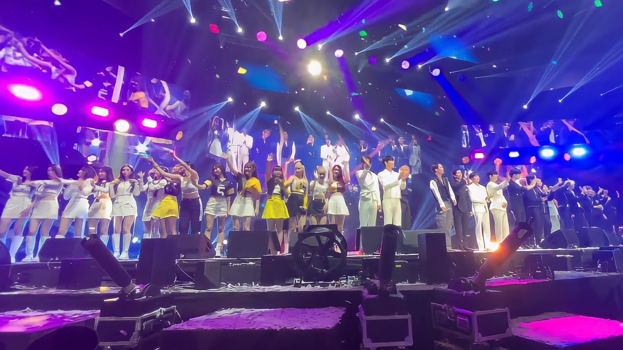HALLYUPOPFEST IN LONDON DAY 2 FANCAM 4K 220710 (KAI, SF9, KEP1ER, CIX, CRAVITY, WEEKLY, PAUL KIM)