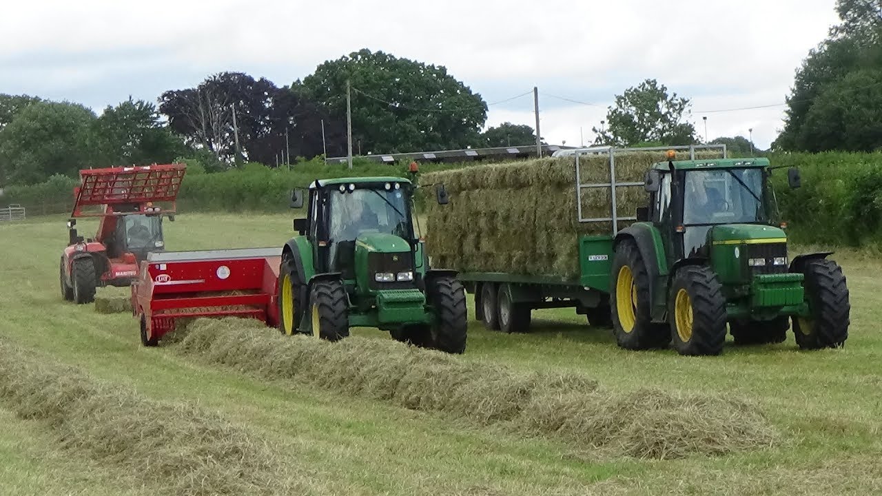 Rowing Up, Baling & Collecting Hay with John Deeres & Manitou - Small Square Bales - Hay 2019