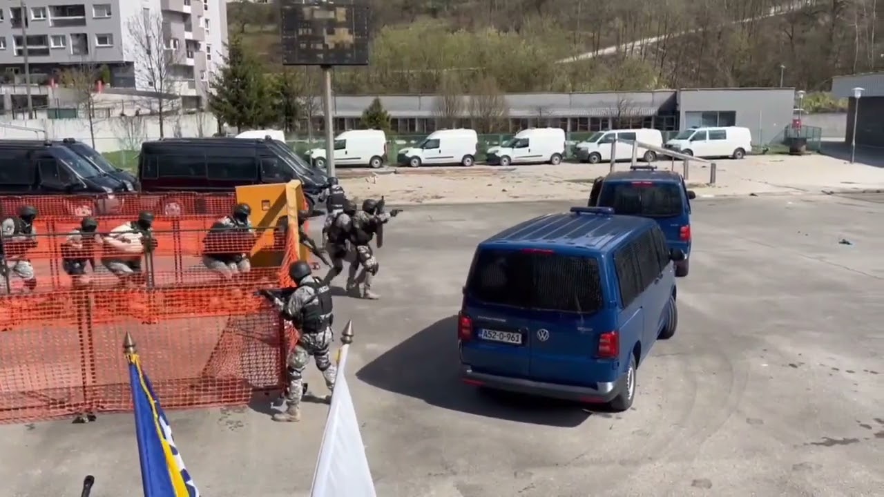 Pokazna vježba - visokorizična hapšenja