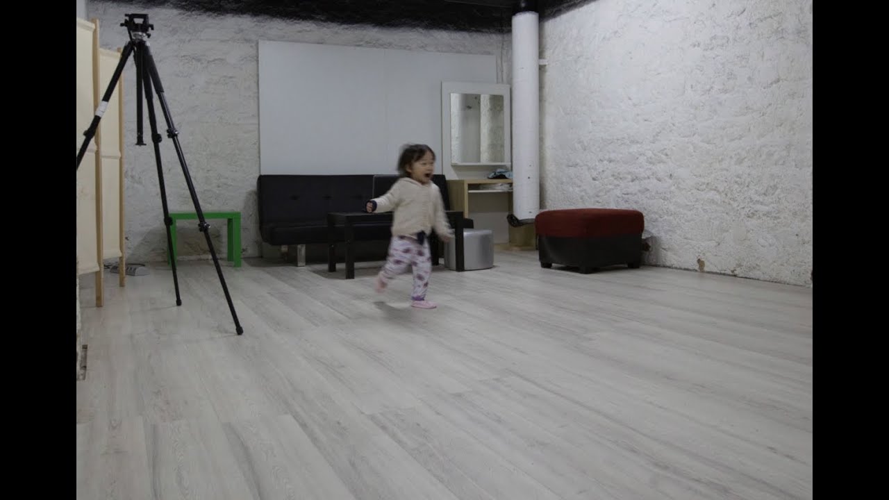 B&eacute;b&eacute; Coralie - Montage de parquet