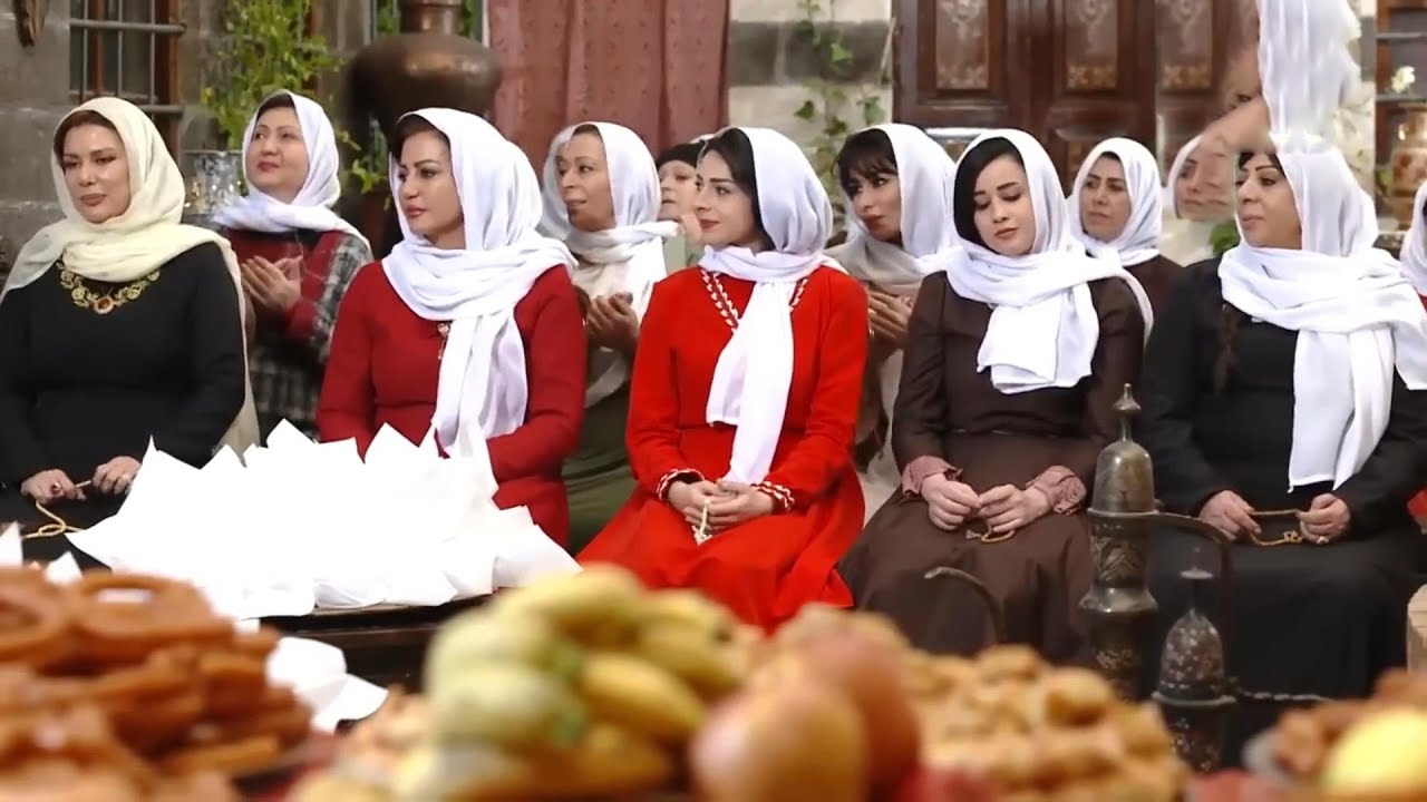 عملو احتفال ع رجعة ابوهن وعدوتهن عم تخططلن لمشكلة جديدة