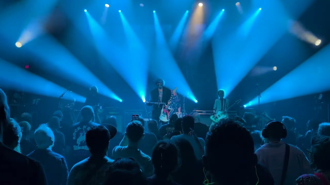 The Darkness Live in D.C. - Weekend in Rome + I Hate Myself @ Lincoln Theater