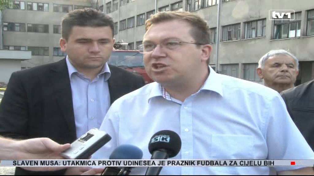 Požar za samo sat i po progutao bihaćku bolnicu - Svi pacijenti evakuirani, šteta se mjeri milionima