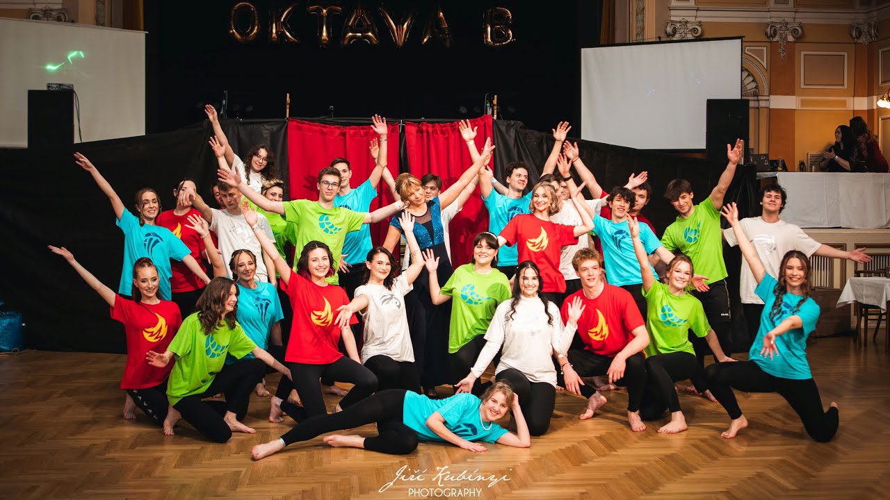 Maturitní ples Oktáva B | 4.3.2023 | vystoupení maturantů