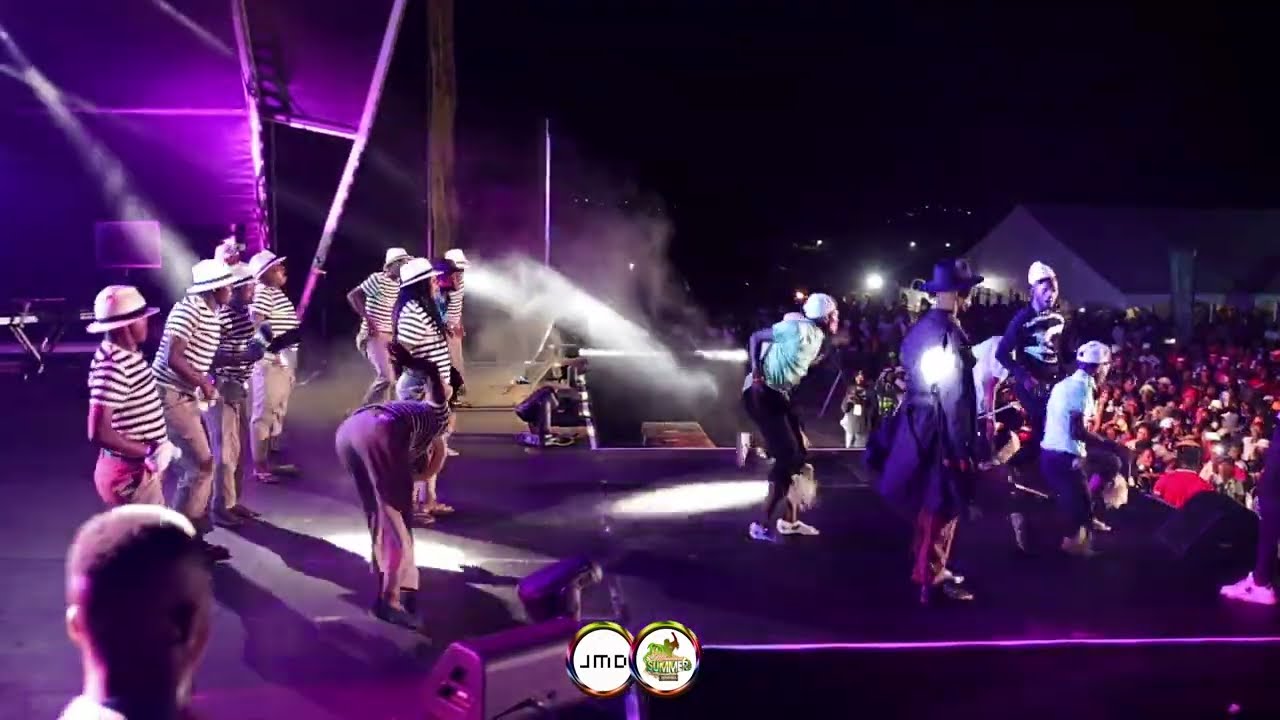 Jaiva Zimnike performing live at the Summer Experience