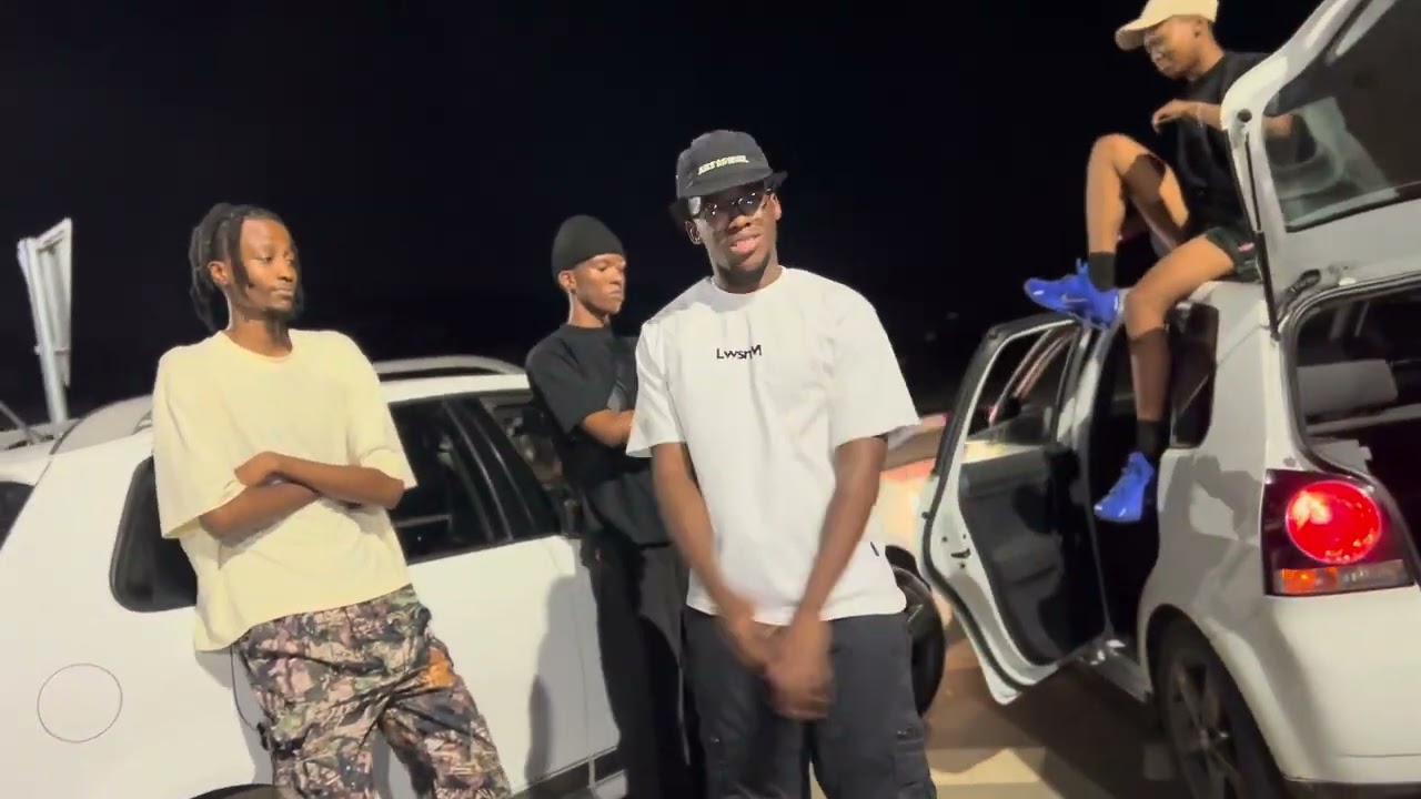 VOSS FEAT.ICONIKIDZ & ITSGODSGRACE (VISUALIZER)