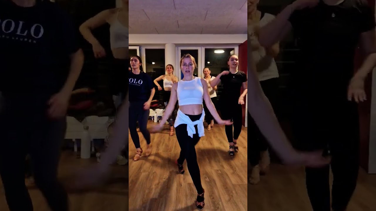 Salsa Lady Style Hamburg - Mi Pasi&oacute;n Dance School  #salsa #hamburg #salsadancing #salsadance